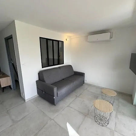 T3 Climatise Pour 4 Pers. Au Cap D'agde Avec Parking - Fr-1-749-90 Apartamento
