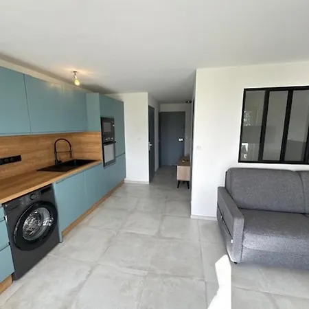 T3 Climatise Pour 4 Pers. Au Cap D'agde Avec Parking - Fr-1-749-90 Apartamento