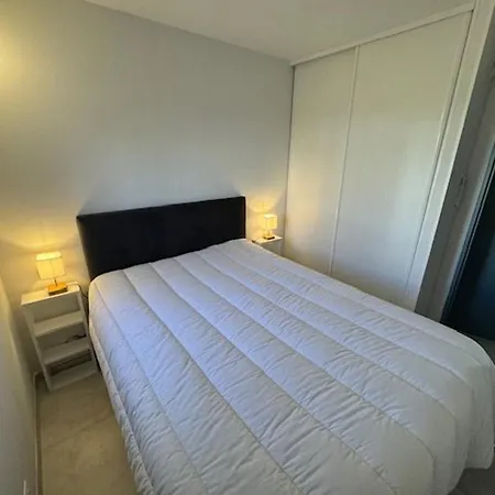 T3 Climatise Pour 4 Pers. Au Cap D'agde Avec Parking - Fr-1-749-90 Apartamento